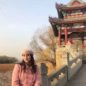 Meet your Posher, Simone